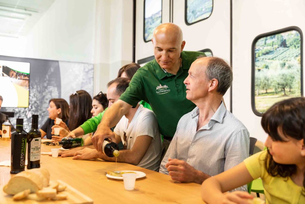 Degustazione olio al frantoio di San Gimignano