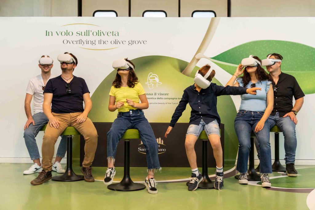 In volo sull'oliveta con i visori 3D del Frantoio di San Gimignano